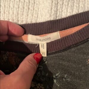 Maurices Charcoal and Floral Top XS